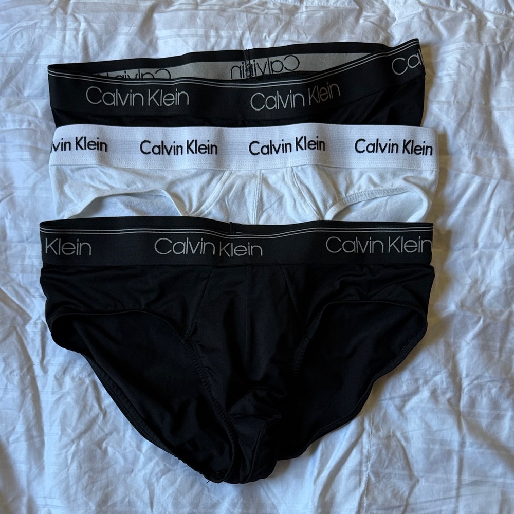 Calvin Klein Black and White Underwear 2 BLACK DRI FIT AND The white IS COTTON